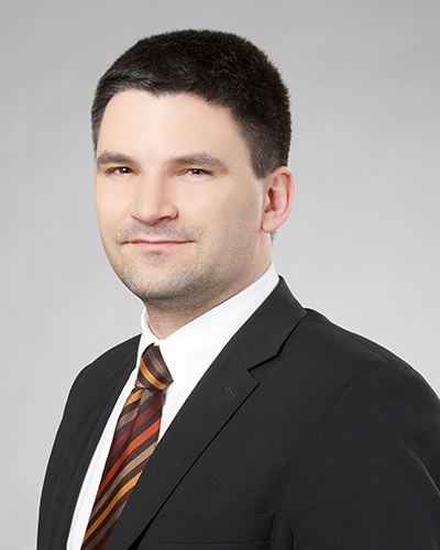 Dr. Madar László 